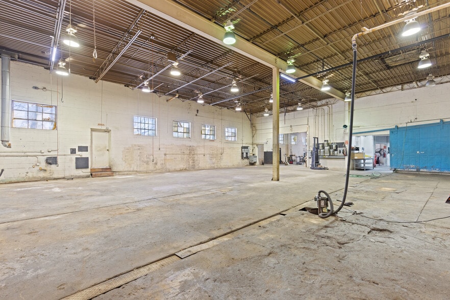 More Photos Of 35 4th Ave, Hawthorne Industrial For Sale
