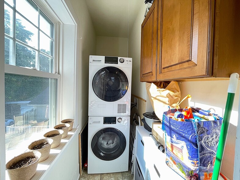 More Photos Of 205 Brooklea Dr, Fayetteville Office Residential For Sale