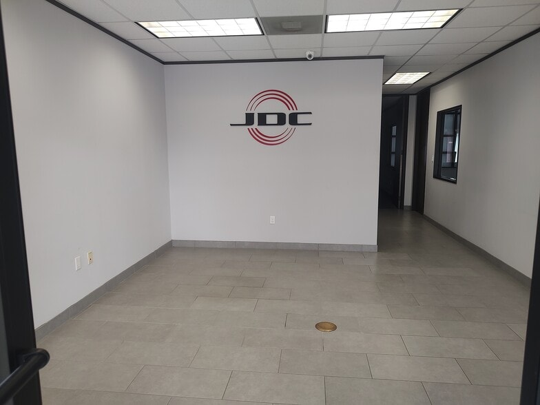 More Photos Of 6710 Bourgeois Rd, Houston Warehouse For Sale