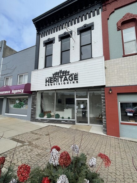 Primary Photo Of 120 W Main St, Stanton Storefront Retail Office For Lease