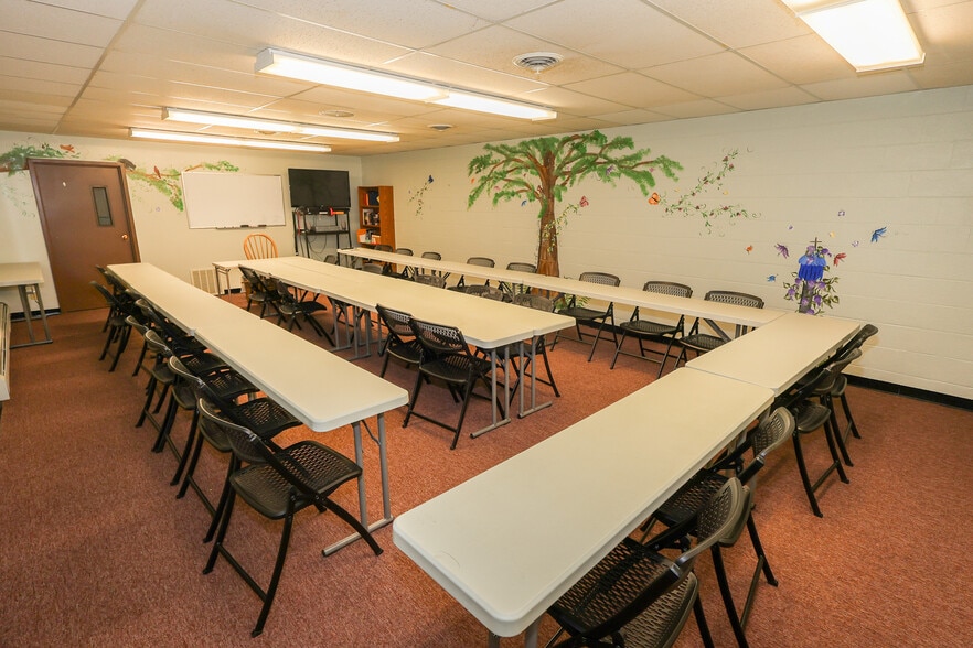 More Photos Of 1135 Buffalo St, Franklin Religious Facility For Sale