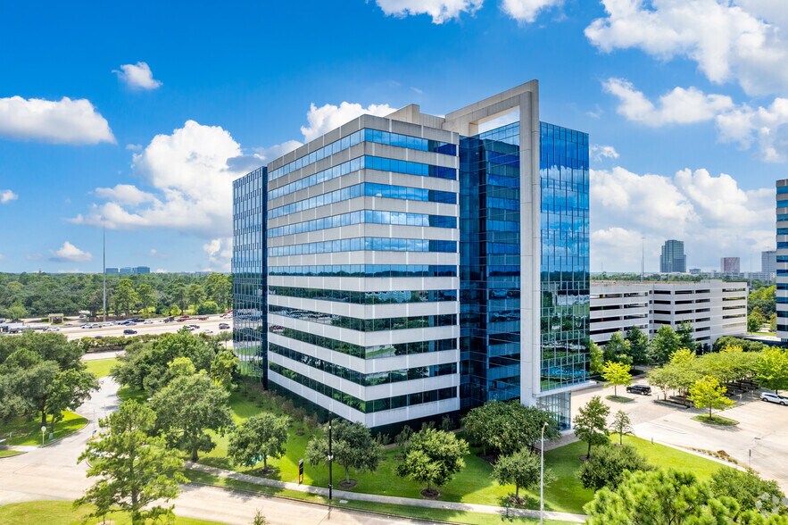 More Photos Of 575 N Dairy Ashford Rd, Houston Office For Sale