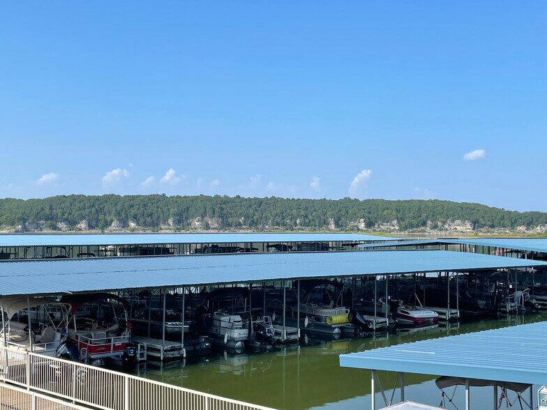 More Photos Of 670 SE 803rd Rd, Clinton Marina For Sale