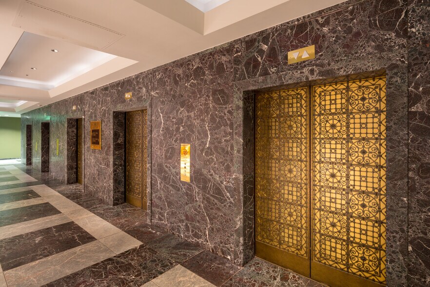 More Photos Of 818 W 7th St, Los Angeles Telecom Hotel Data Hosting For Lease