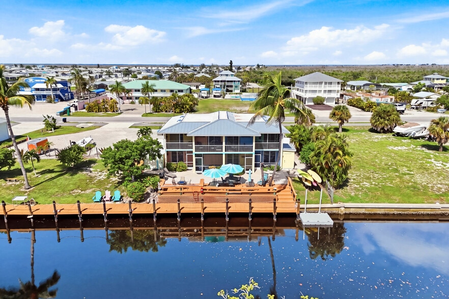 More Photos Of 3226 Stringfellow Rd, Saint James City Apartments For Sale