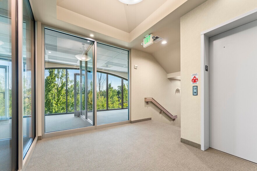 More Photos Of 650-680 Hawthorne Ave SE, Salem Unknown For Lease