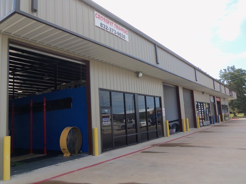More Photos Of 16326 Mueschke Rd, Cypress Light Distribution For Lease