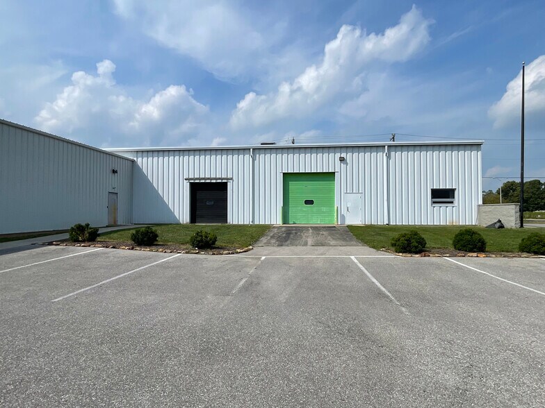 More Photos Of 4480 Ray Boll Blvd, Columbus Warehouse For Sale