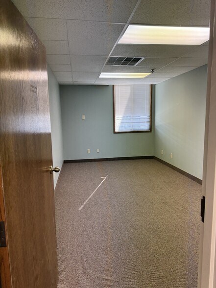 More Photos Of 1530 Greenview Dr SW, Rochester Office For Lease