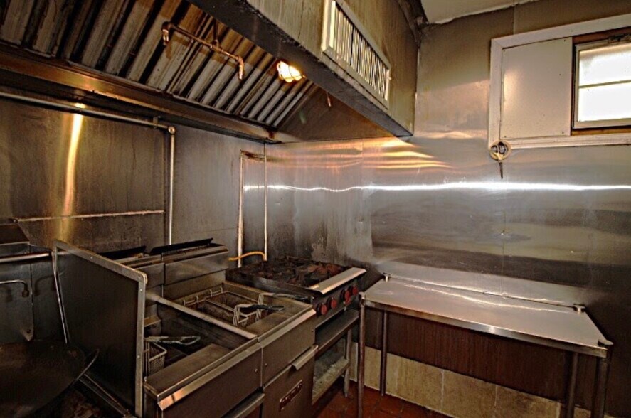 More Photos Of 10155 Main St N, Nahunta General Retail For Sale