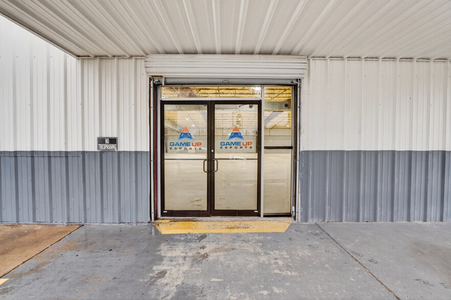 More Photos Of 2606 Cherry Brook Ln, Pasadena Warehouse For Sale