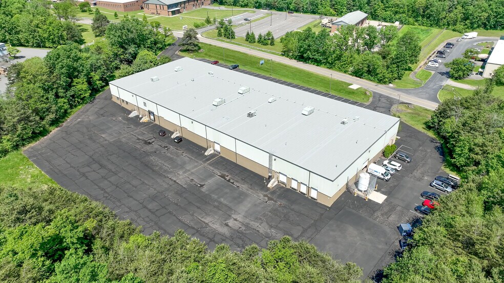 More Photos Of 225 Stewart Rd, Hanover Township Flex For Lease