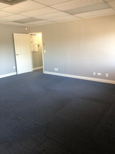 More Photos Of 6864 Indiana Ave, Riverside Office For Lease