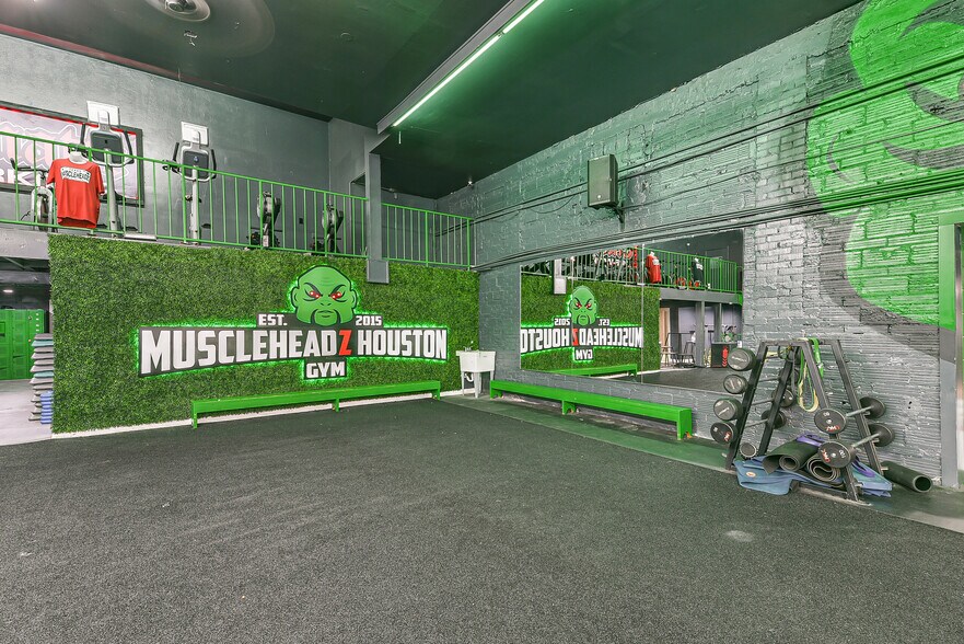 More Photos Of 2701 Emancipation Ave, Houston General Retail For Sale