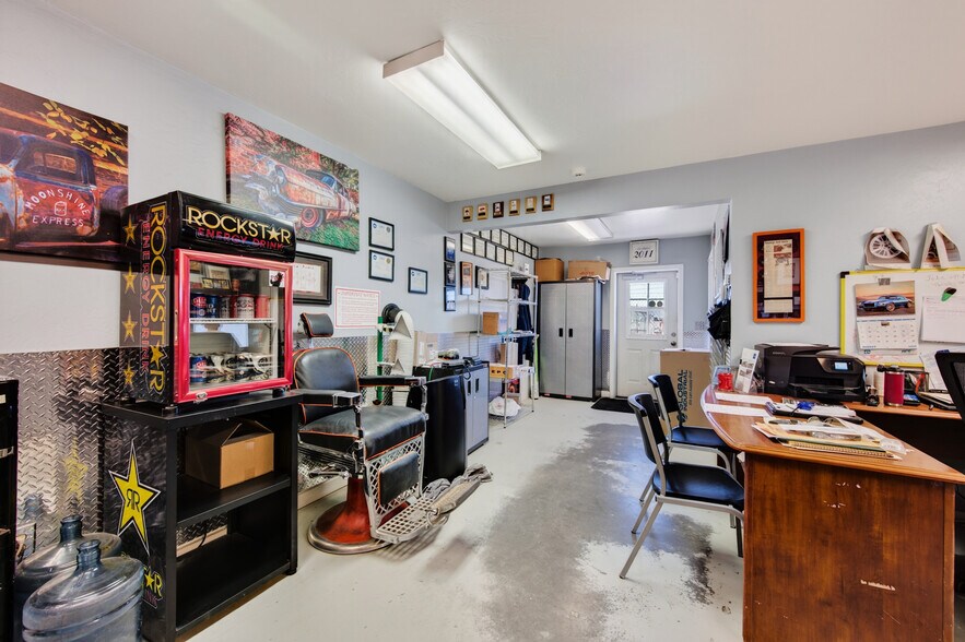 More Photos Of 601 S 10th St, Gunnison Warehouse For Sale