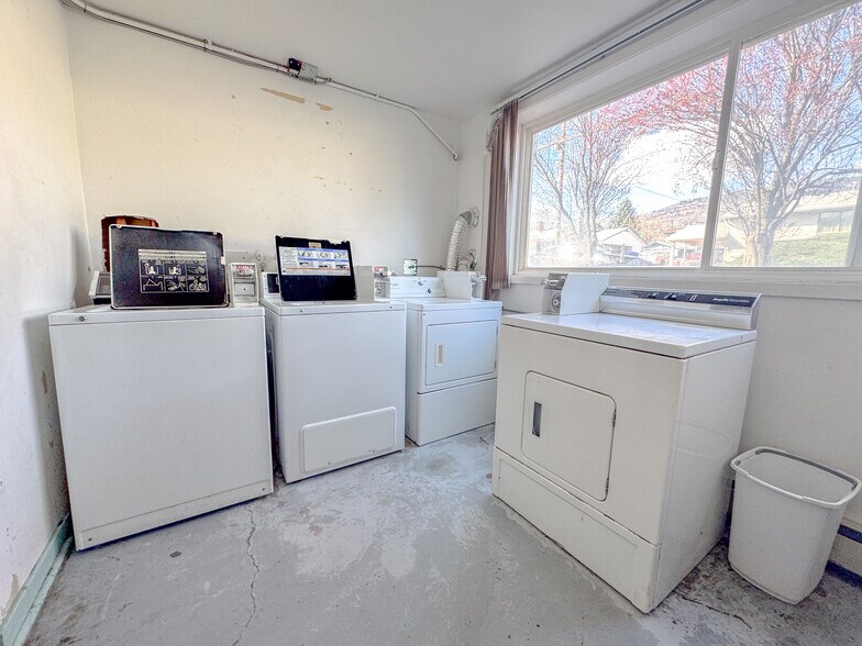 More Photos Of 7807 Gravenstein dr, Osoyoos Multifamily For Sale