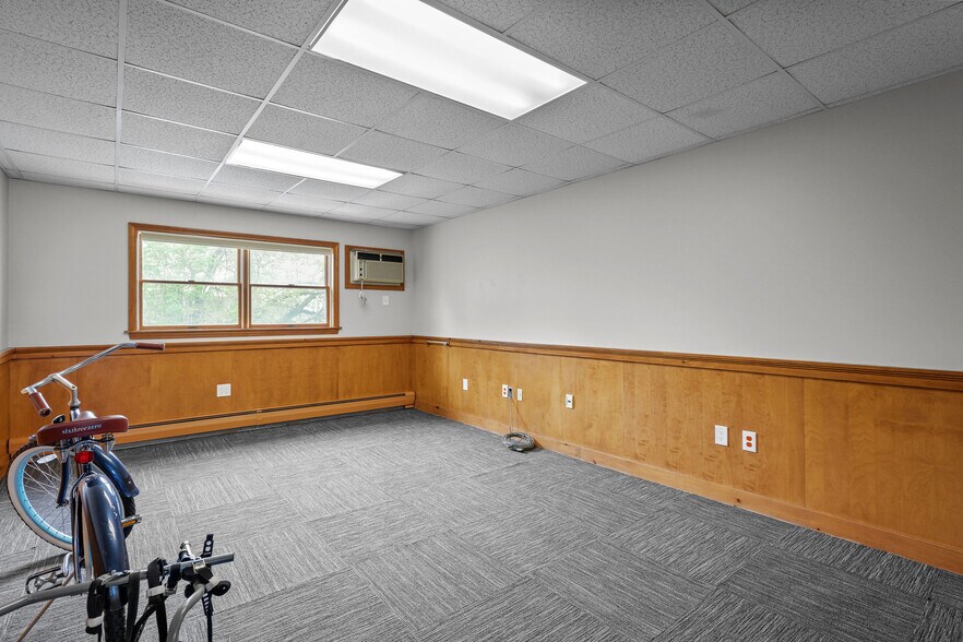 More Photos Of 65 Valley St, East Providence Office For Lease