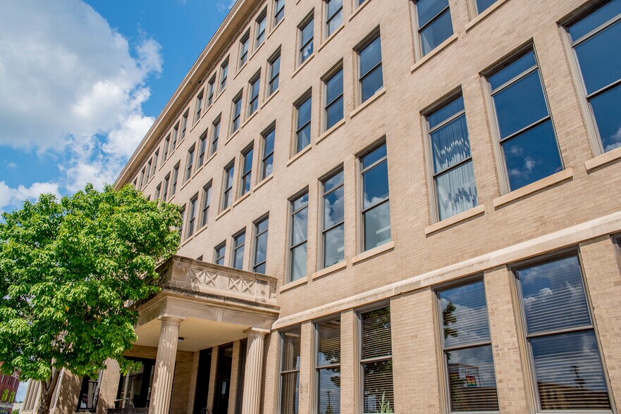 More Photos Of 275 Market St, Minneapolis Office For Lease
