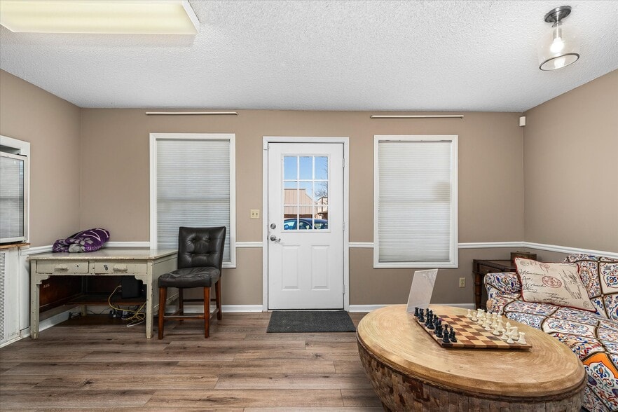 More Photos Of 142 West Ave, Crossville Medical For Sale