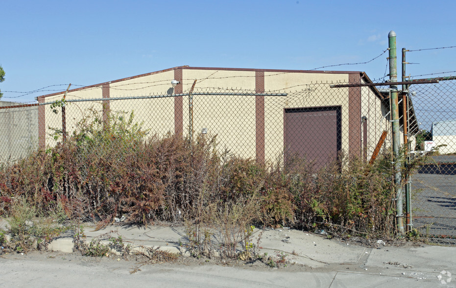 Primary Photo Of 50 Ingham Ave, Bayonne Warehouse For Lease