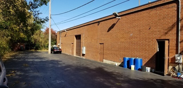 More Photos Of 870 Sheridan Rd, Highwood Storefront Retail Office For Sale