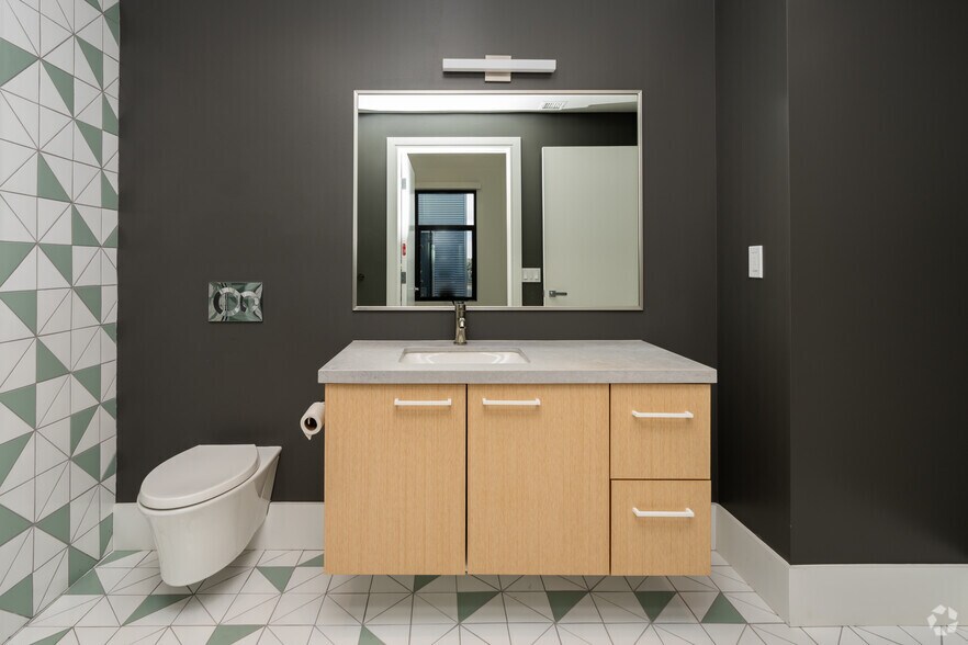 More Photos Of 330 S Cedros Ave, Solana Beach Apartments For Lease