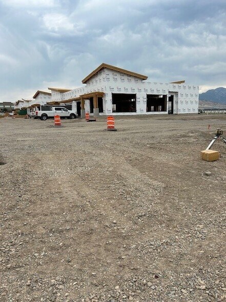 More Photos Of 1750 N Redwood Rd, Saratoga Springs Unknown For Lease