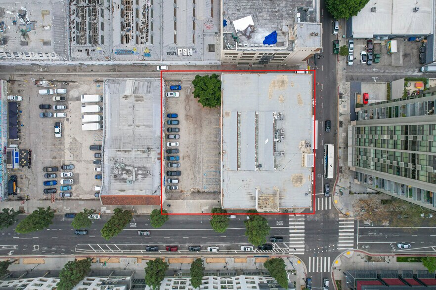 More Photos Of 1201 S Grand Ave, Los Angeles Warehouse For Lease