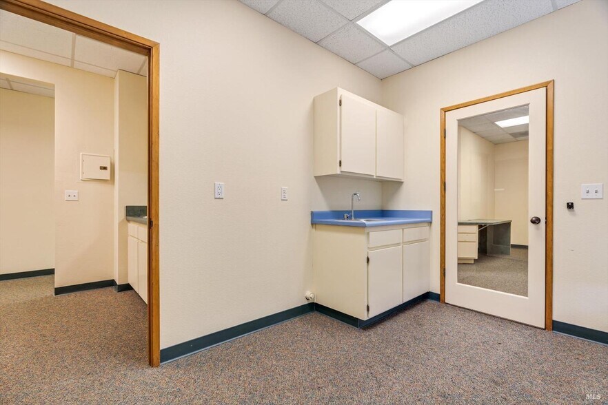 More Photos Of 1370 Medical Center Dr, Rohnert Park Medical For Lease