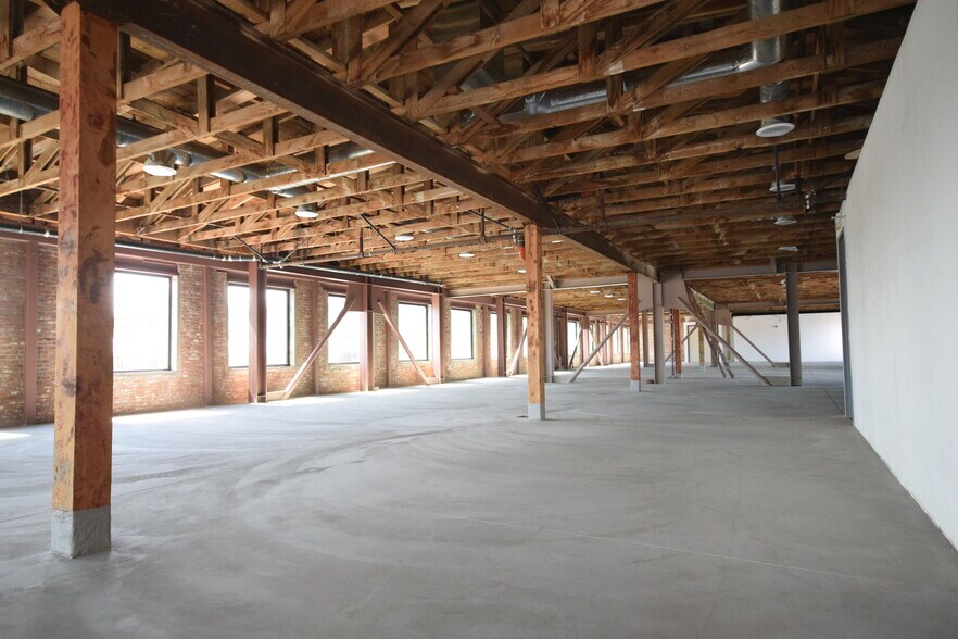 More Photos Of 440 Seaton St, Los Angeles Loft Creative Space For Lease