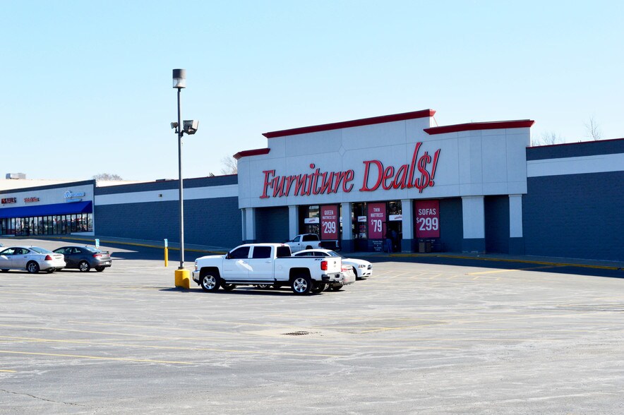 More Photos Of 14121-14221 E Us Highway 40, Kansas City Unknown For Lease