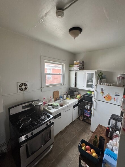 More Photos Of 1126 Northampton St, Easton Storefront Retail Residential For Sale