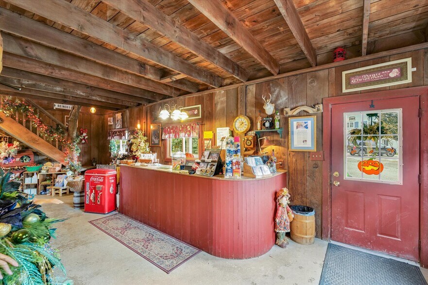 More Photos Of 1356 County Road 2900 N, Rantoul Specialty For Sale