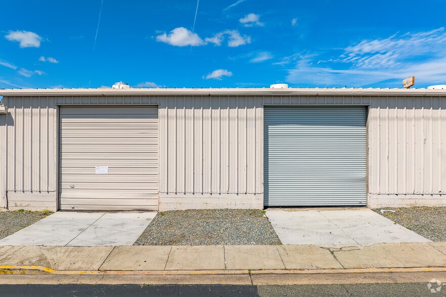 More Photos Of 100 Atkinson St, Roseville Warehouse For Lease