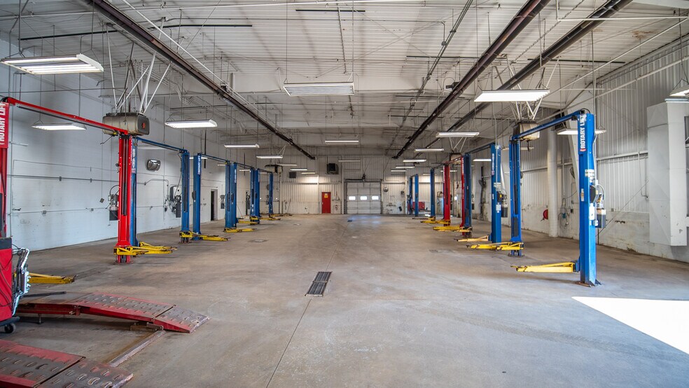 More Photos Of 4444 Highway 52 N, Rochester Auto Dealership For Sale