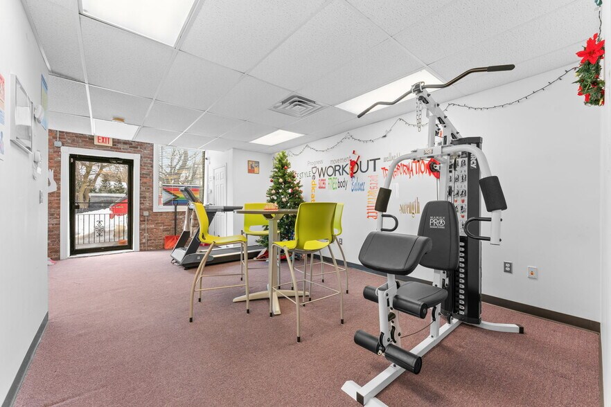 More Photos Of 4258-4264 Washington St, Roslindale Storefront Retail Office For Lease