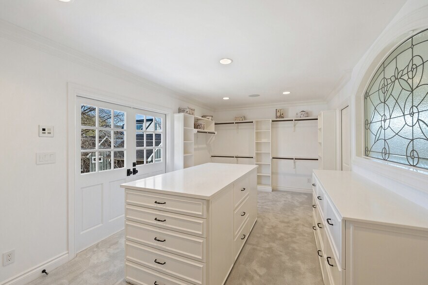 More Photos Of 1810 W 35th St, Austin Specialty For Sale