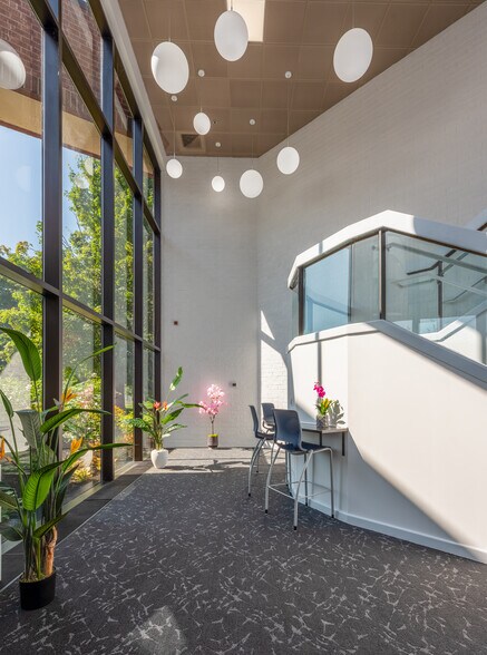 More Photos Of 1 Monarch Dr, Littleton Office For Lease