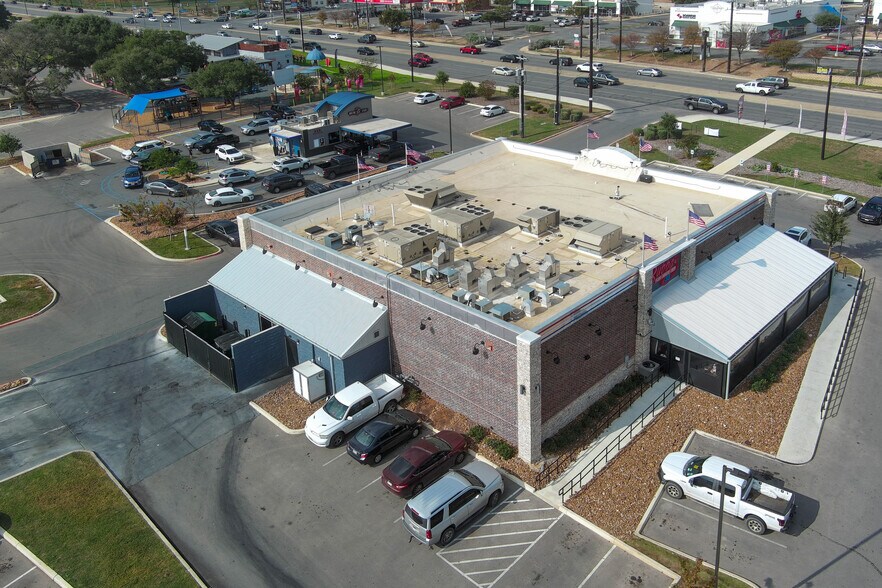 More Photos Of 2638 Southeast Military Dr, San Antonio Freestanding For Sale