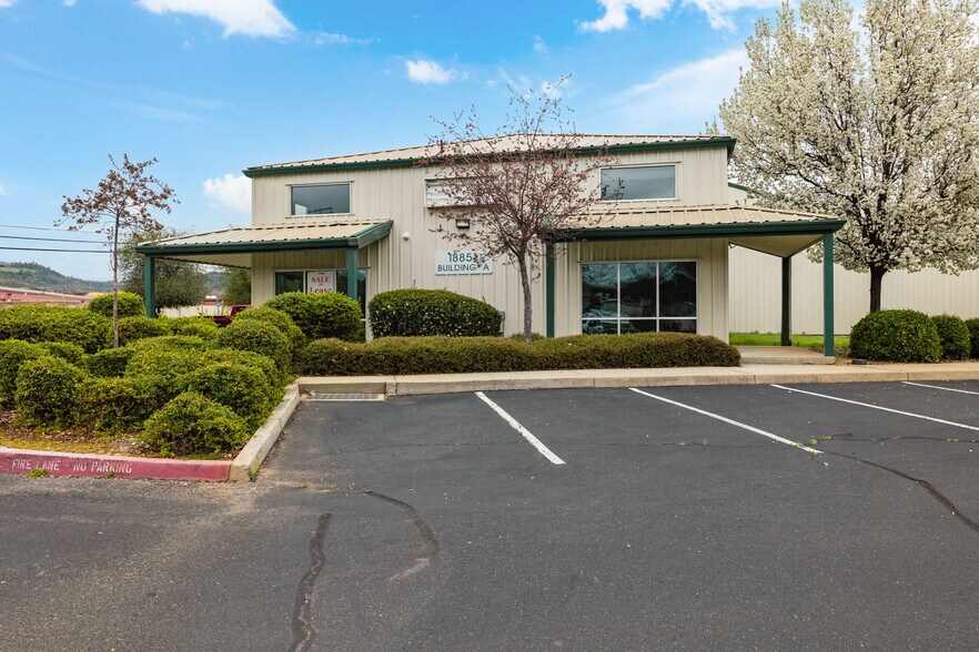 More Photos Of 18851 Microtronics Way, Sonora Warehouse For Sale