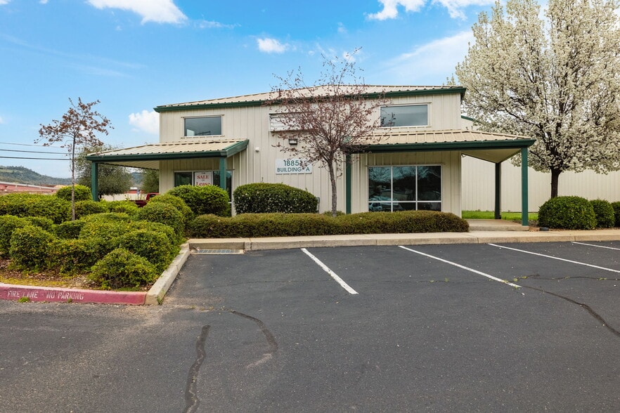 More Photos Of 18851 Microtronics Way, Sonora Warehouse For Sale