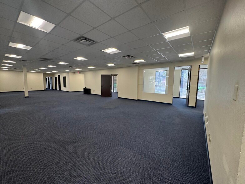 More Photos Of 416 N Stanton St, El Paso Office For Lease