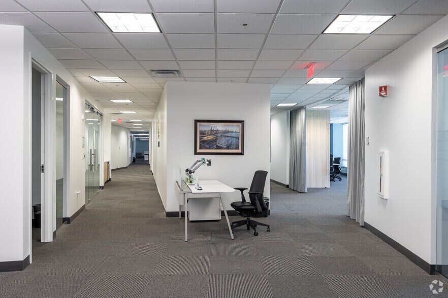 More Photos Of 925 North Point Pky, Alpharetta Office For Lease