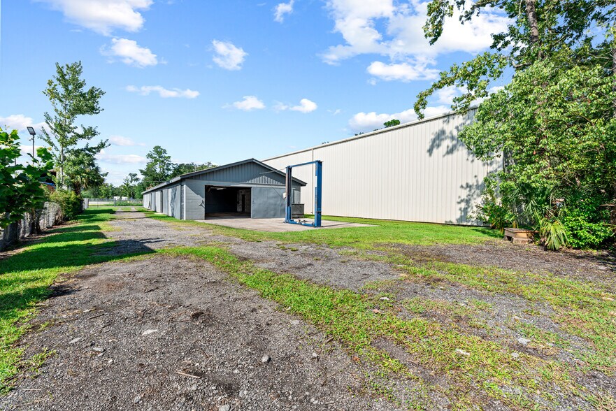 More Photos Of 5044 Edward St, Jacksonville Service For Sale
