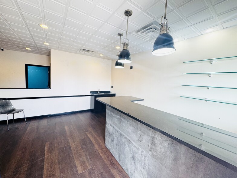 More Photos Of 816 Hempstead Tpke, Franklin Square Office For Sale