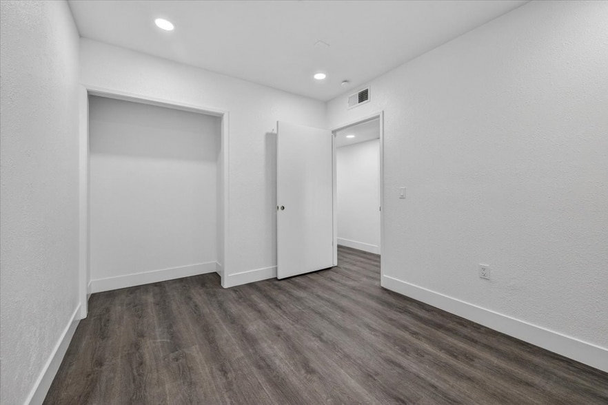 More Photos Of 28-40 E Minarets Ave, Pinedale Medical For Lease