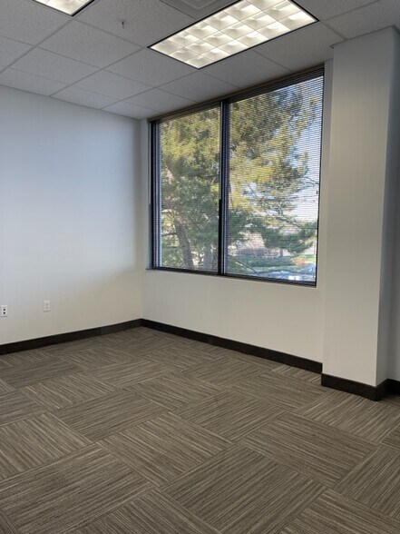 More Photos Of 12 Penns Trl, Newtown Medical For Lease