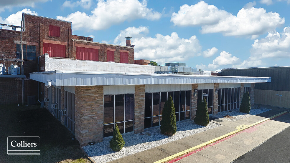 Primary Photo Of 501 N Lincoln St, Siloam Springs Warehouse For Sale