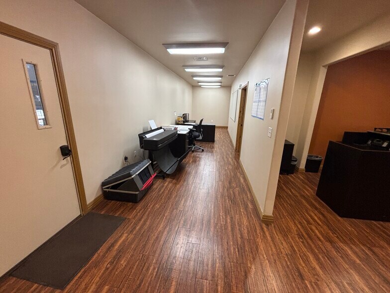 More Photos Of 2220 S Burleson Blvd, Burleson Warehouse For Sale