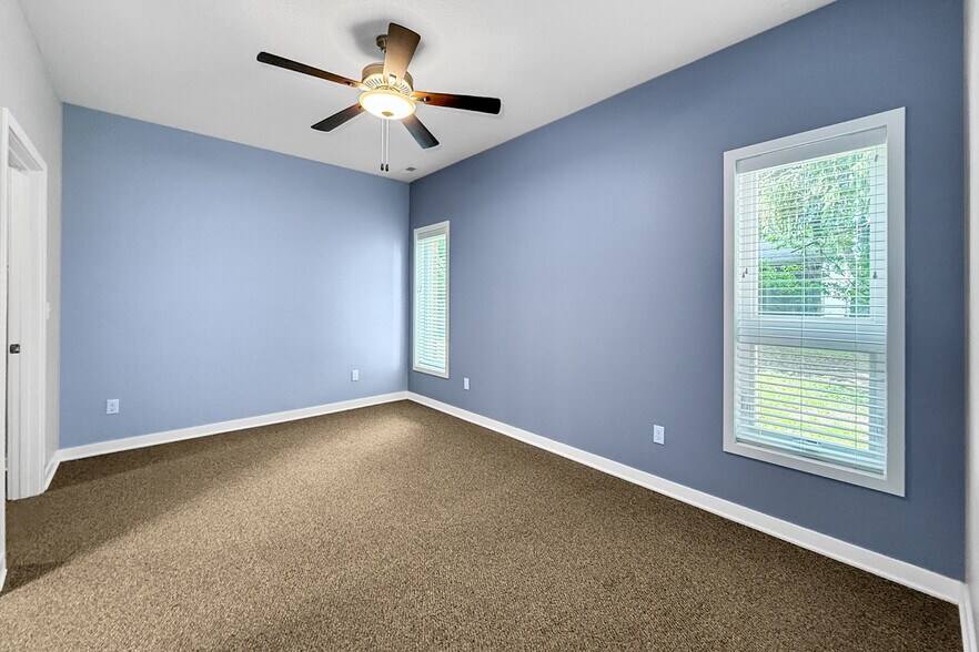 More Photos Of 4326 Hickman Rd, Des Moines Apartments For Sale